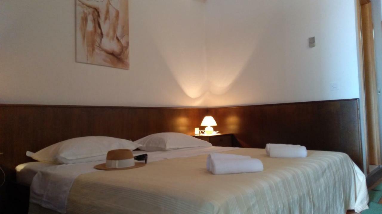 House Nede Medic Hotel Brela Exterior foto